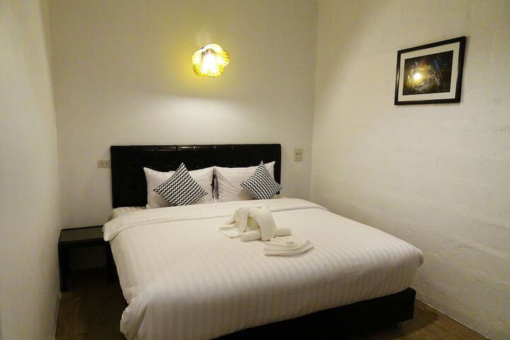 Room 10 of 138