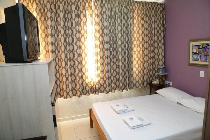 Room 28 of 64