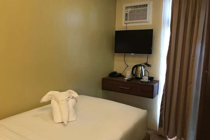 Room 49 of 63