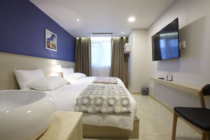 Room 21 of 78
