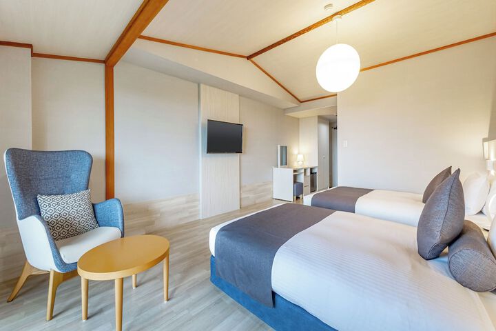 Room 16 of 72
