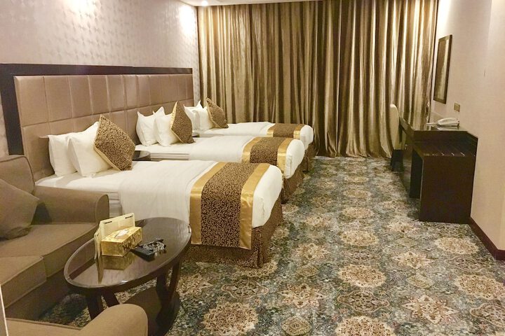 Room 30 of 61
