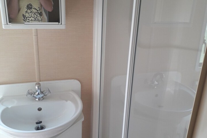 Room 8 of 10