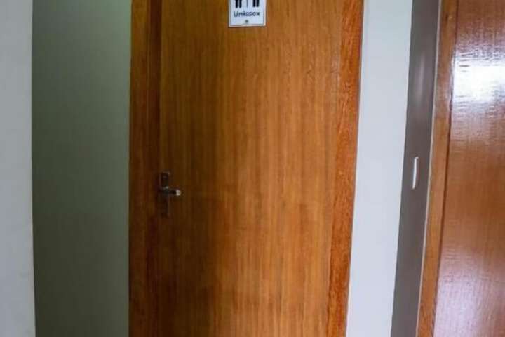 Room 17 of 115