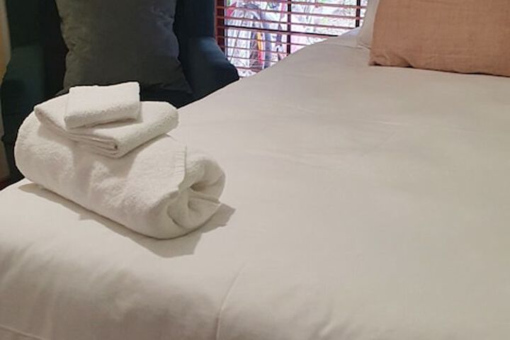 Room 3 of 18