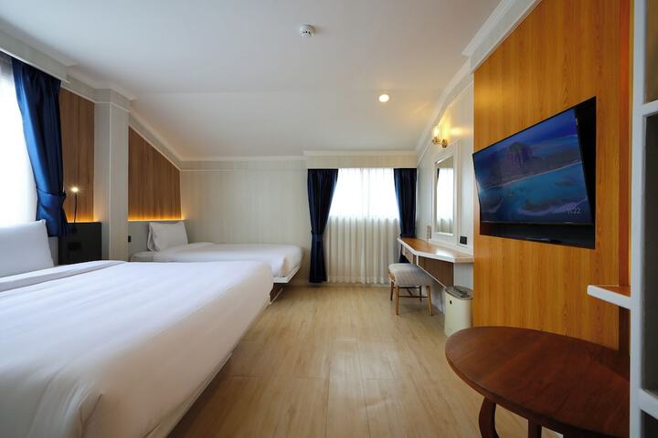 Room 29 of 86
