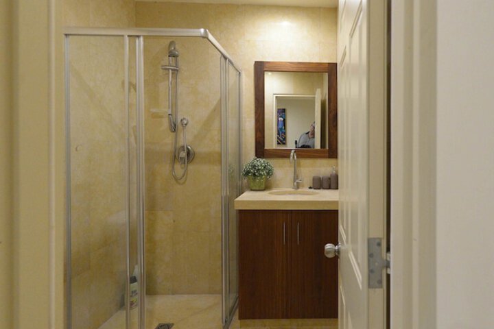 Room 18 of 25
