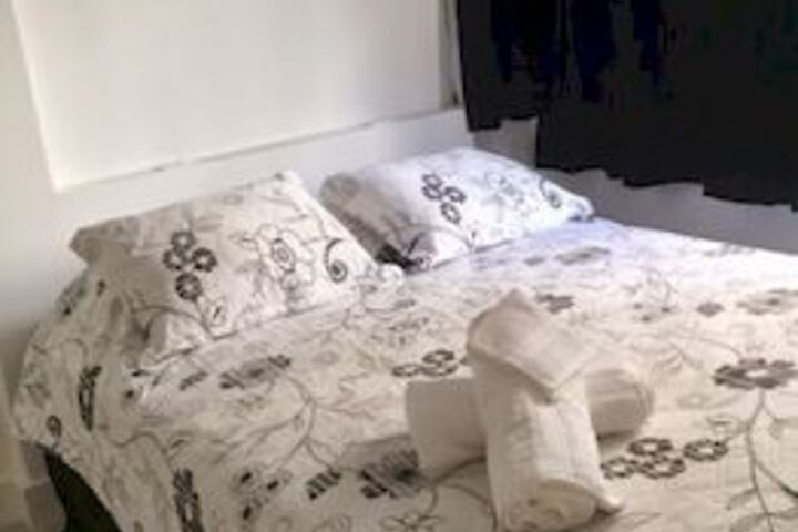 Room 8 of 15