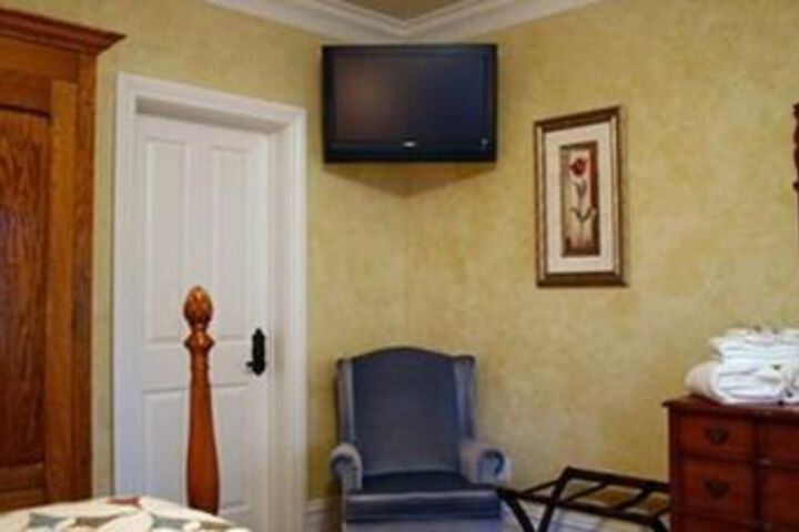 Room 40 of 100