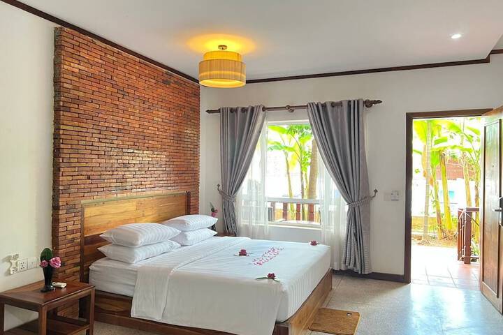 Room 2 of 19