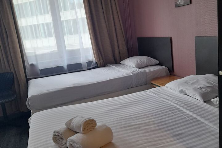 Room 13 of 39