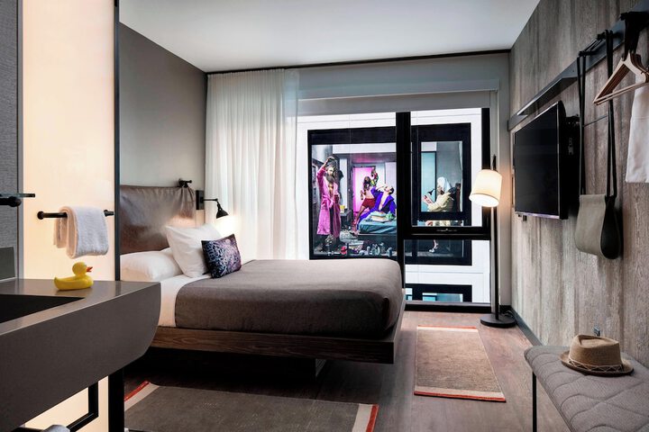 1 Queen Bed (8 of 25)