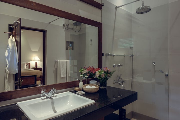 Room 28 of 60
