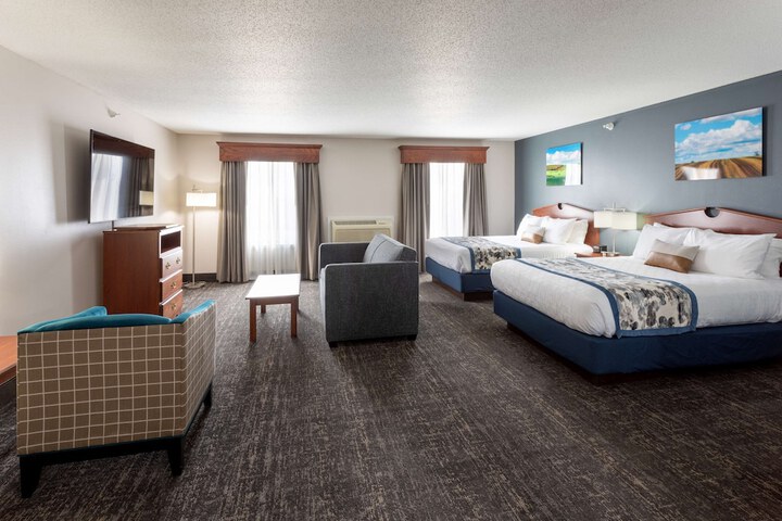 1 Bedroom Queen Bed (1 of 10)