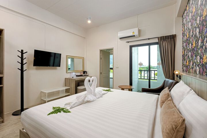 Room 44 of 90