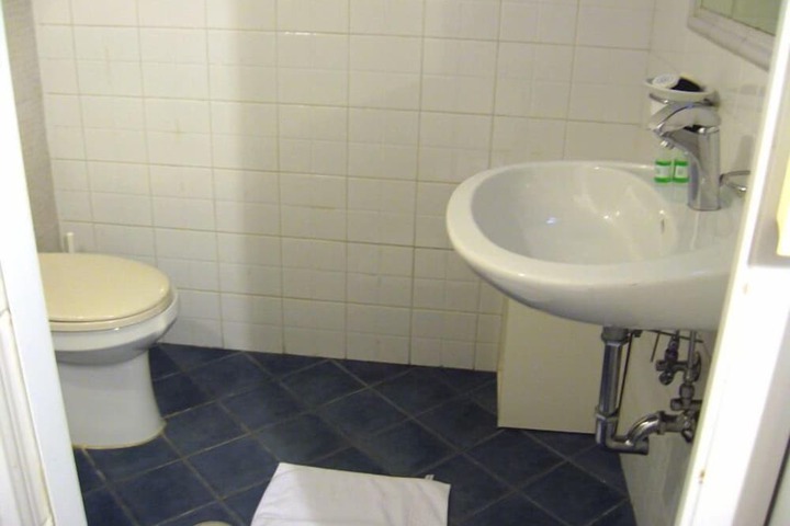 Clean Restrooms