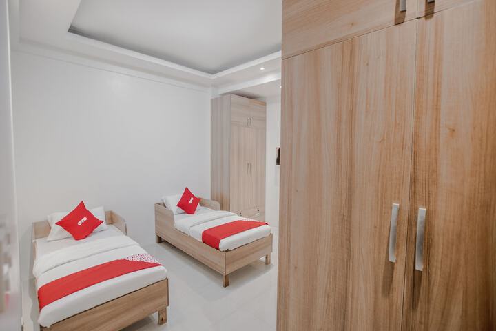 Room 7 of 32