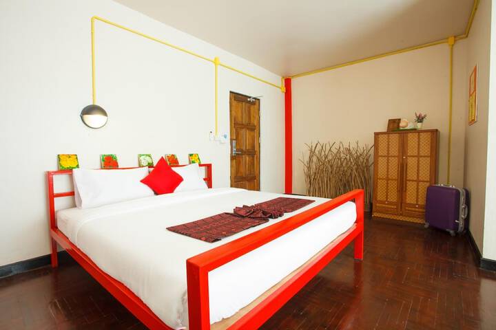 Room 27 of 65
