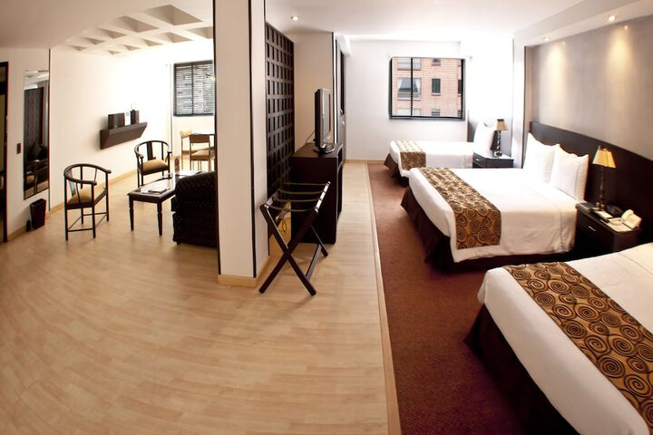 Room 27 of 49
