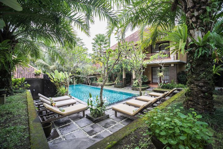 Pool 62 of 106