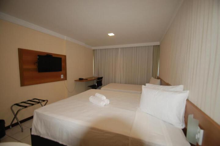 Hotel Suite Photo