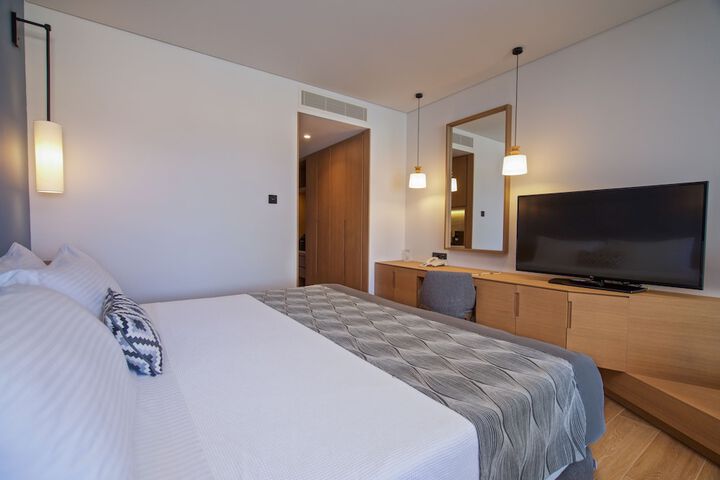 Room 28 of 130