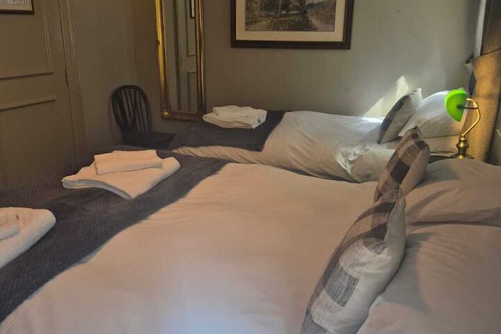 Room 4 of 57
