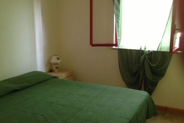 Room 12 of 65