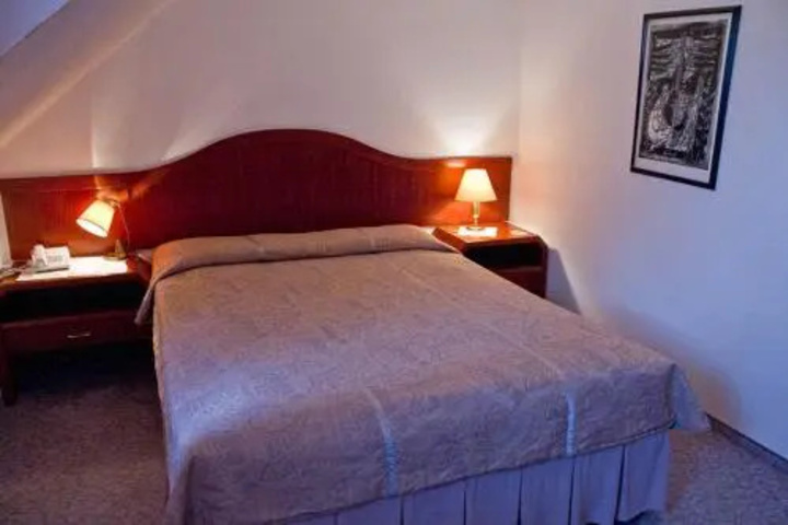 Room 5 of 26