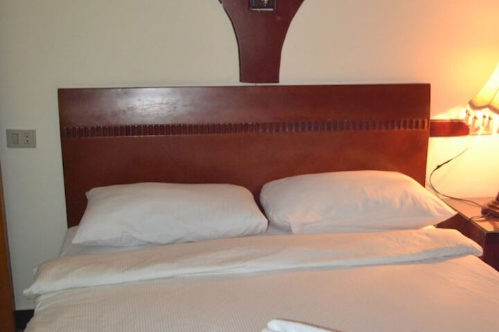 Room 17 of 69