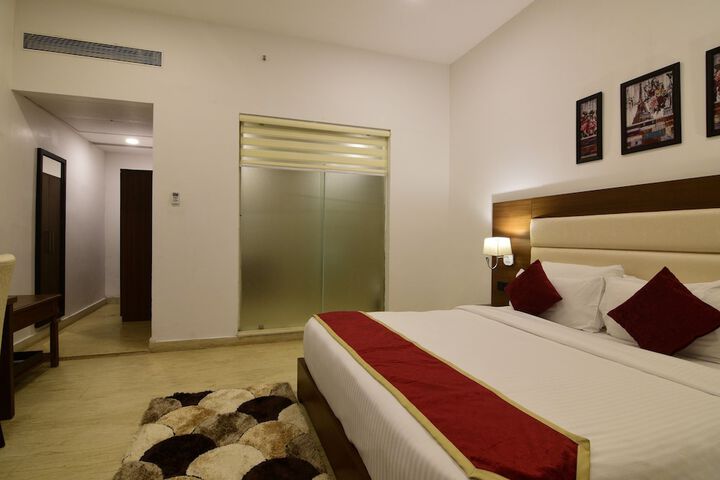 Room 5 of 81