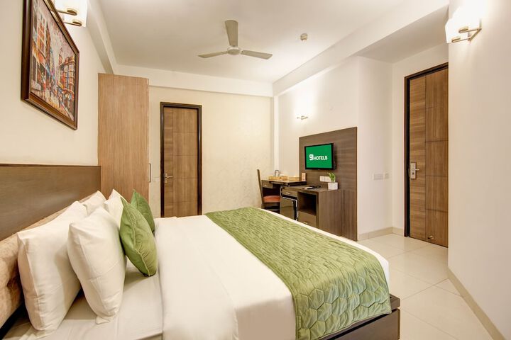 Room 49 of 82