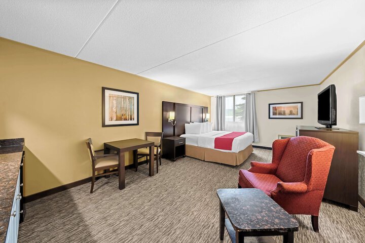 Room 6 of 26