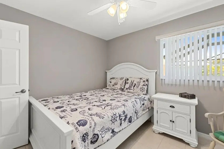 Room 3 of 19