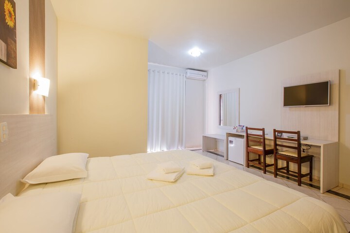 Room 4 of 68