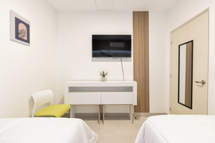 Room 43 of 249