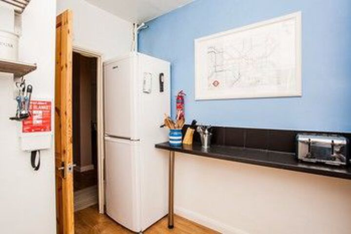 Room 18 of 23