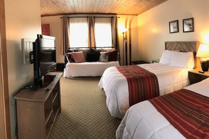 Room 4 of 18