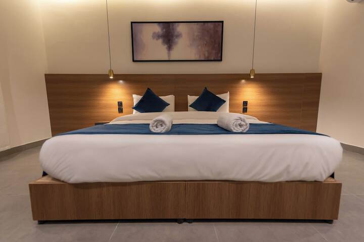 Room 4 of 40