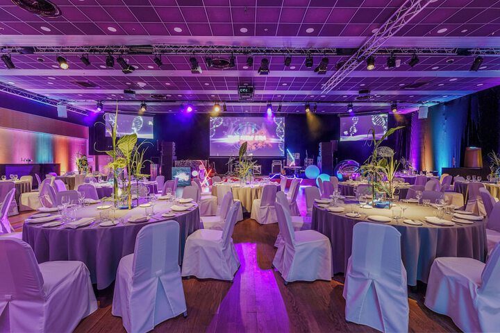 Ballroom/Hall 115 of 128
