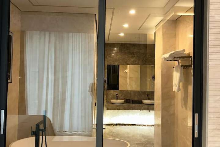 Room 55 of 130