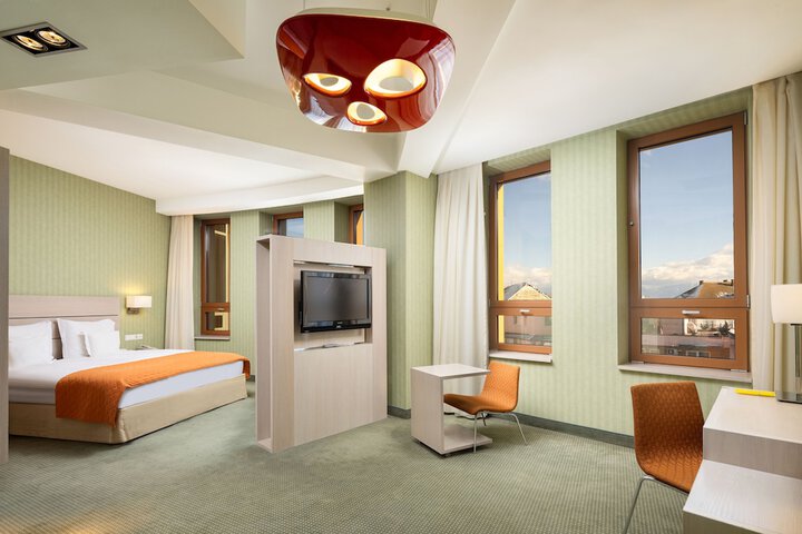 Room 26 of 75