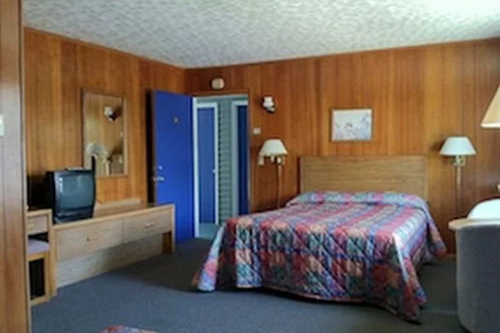 Image of Bridge View Motel