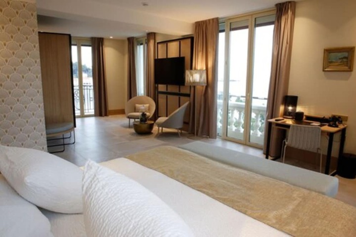 Room 32 of 135