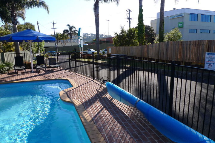 Pool 17 of 21
