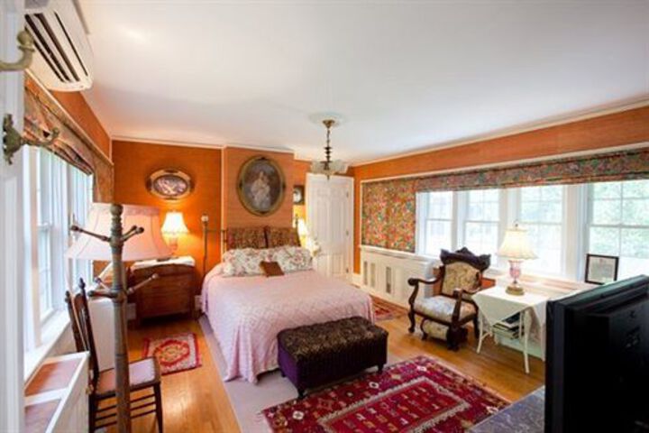 Room 16 of 35