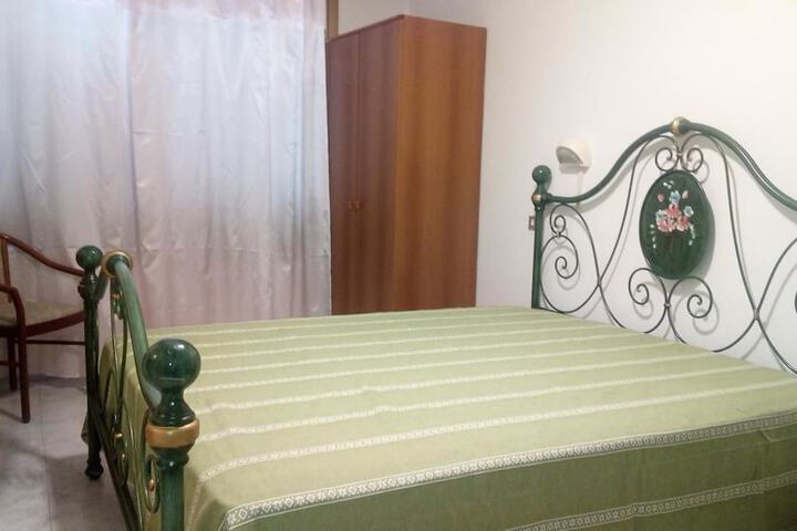 Room 10 of 21