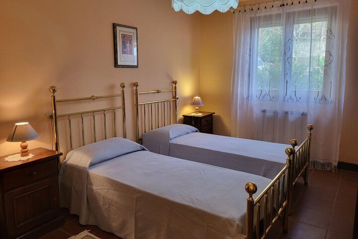Room 11 of 40