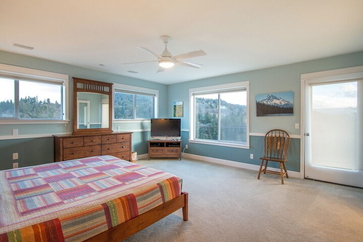 Room 2 of 24