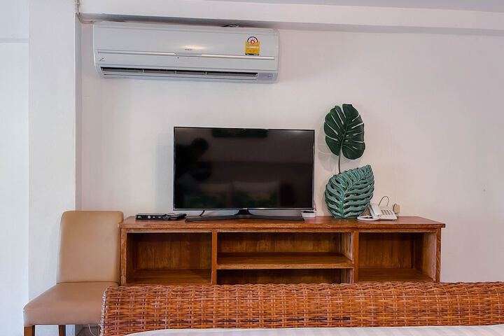 Room 16 of 108